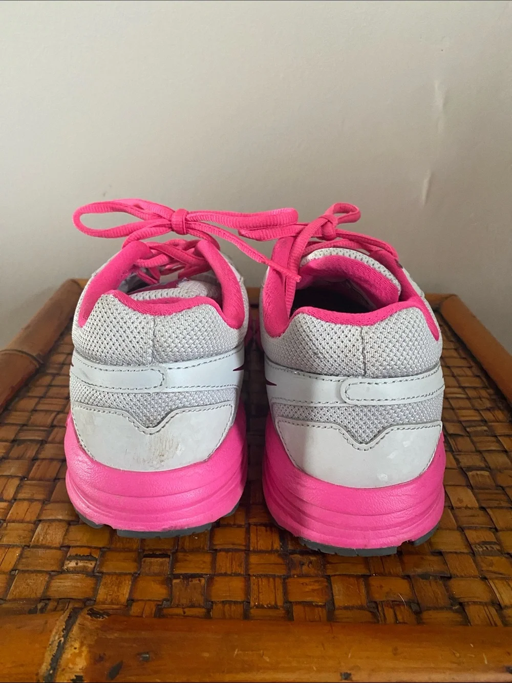 Nike Air Shoes 7.5 Y2K Retro Athleisure Beach Running Casual Track Y2K Everyday